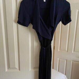 Diane von Furstenberg Silk Wrap Tie Dress. Navy/Black. Size 0.